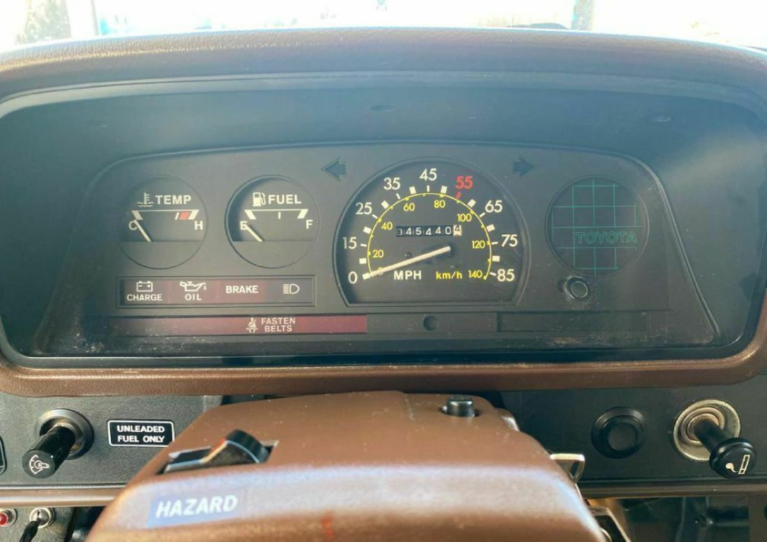 1982 Toyota Pickup 4X2 2dr Regular Cab - photo 5