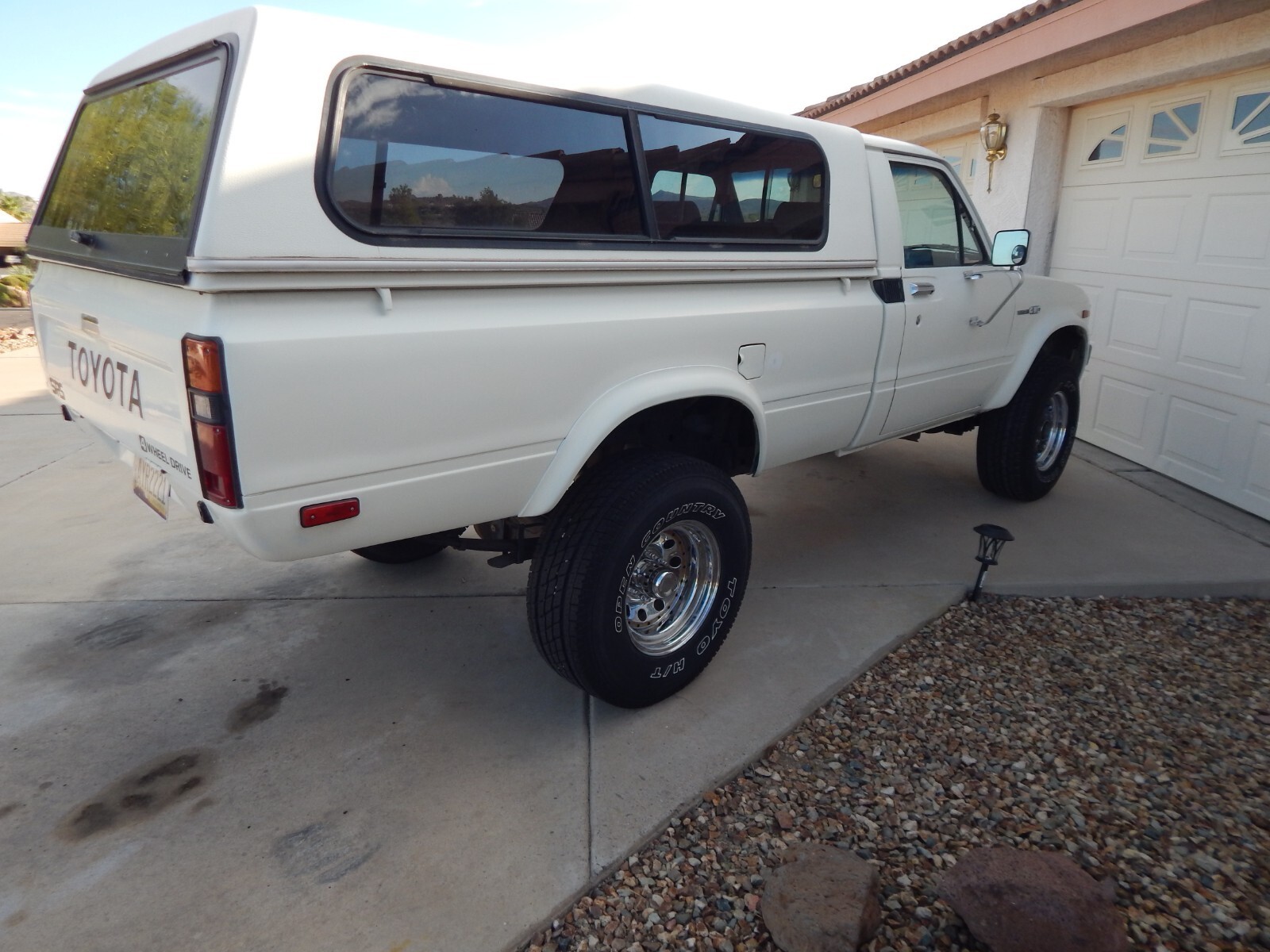 1982 Toyota Pickup RN48   SR5 - photo 2
