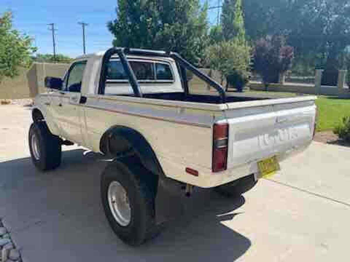1982 Toyota Pickup RN38 - photo 7