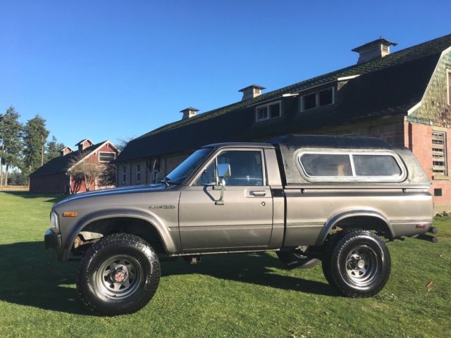 1982 TOYOTA PICKUP SR5 4WD 22R Low Miles STOCK RUST FREE WORLDWIDE NO RESERVE 1982 Toyota Pickup SR5