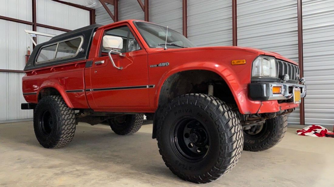 1982 Toyota Pickup truck hilux rare survivor original 4WD SR5 1980 Toyota Pickup