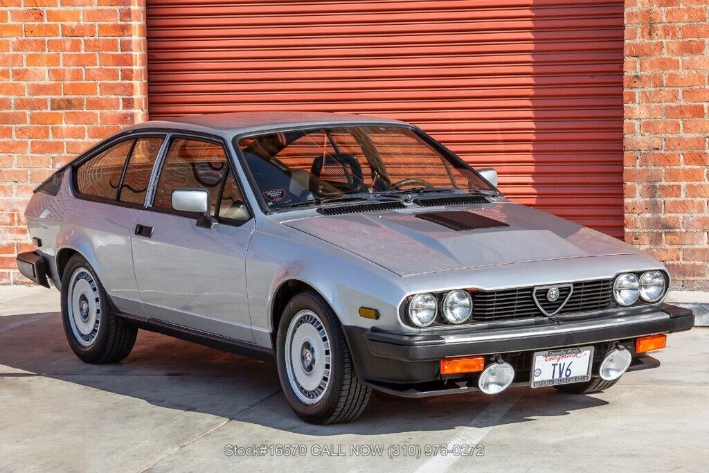 1982 Used 2.5L V6 12V Manual 1982 Alfa Romeo GTV