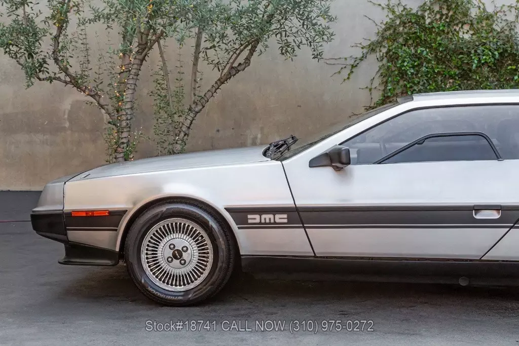 1982 DeLorean DMC-12 - photo 12