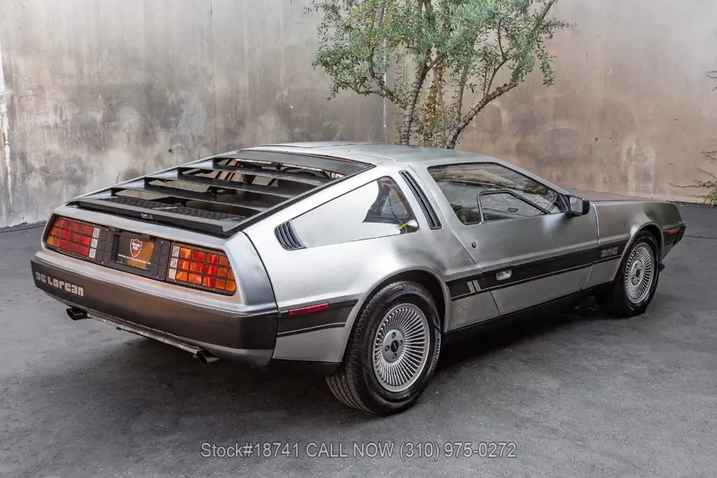 1982 DeLorean DMC-12 - photo 5