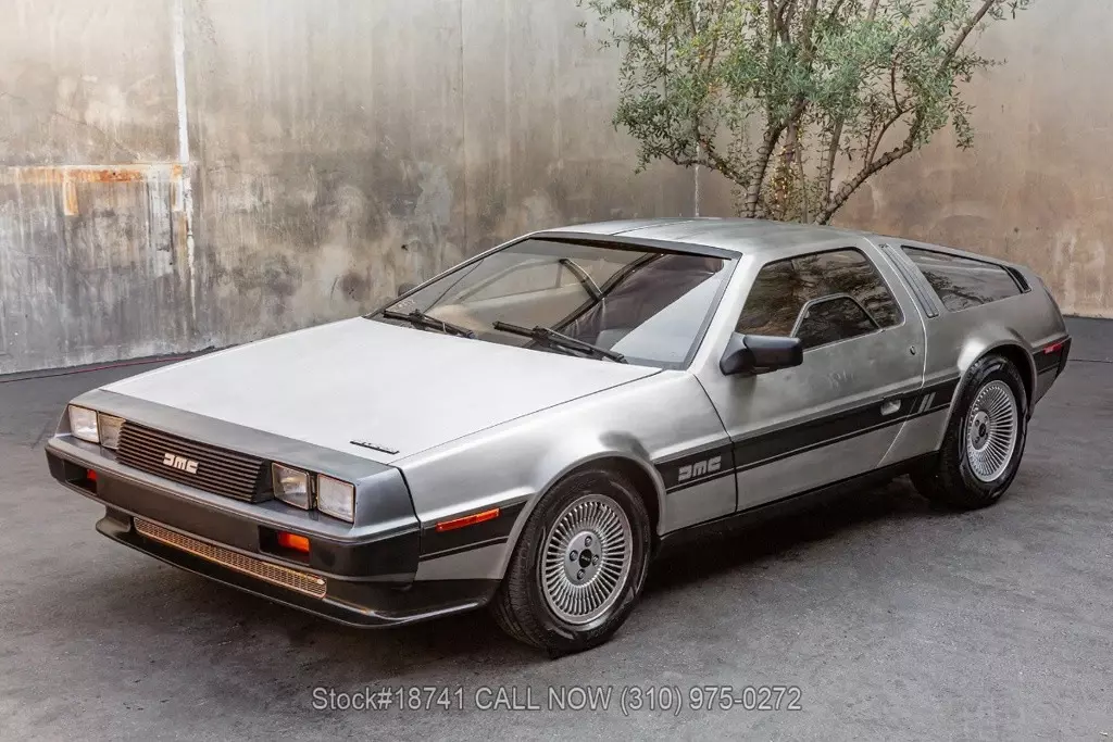 1982 DeLorean DMC-12 - photo 8