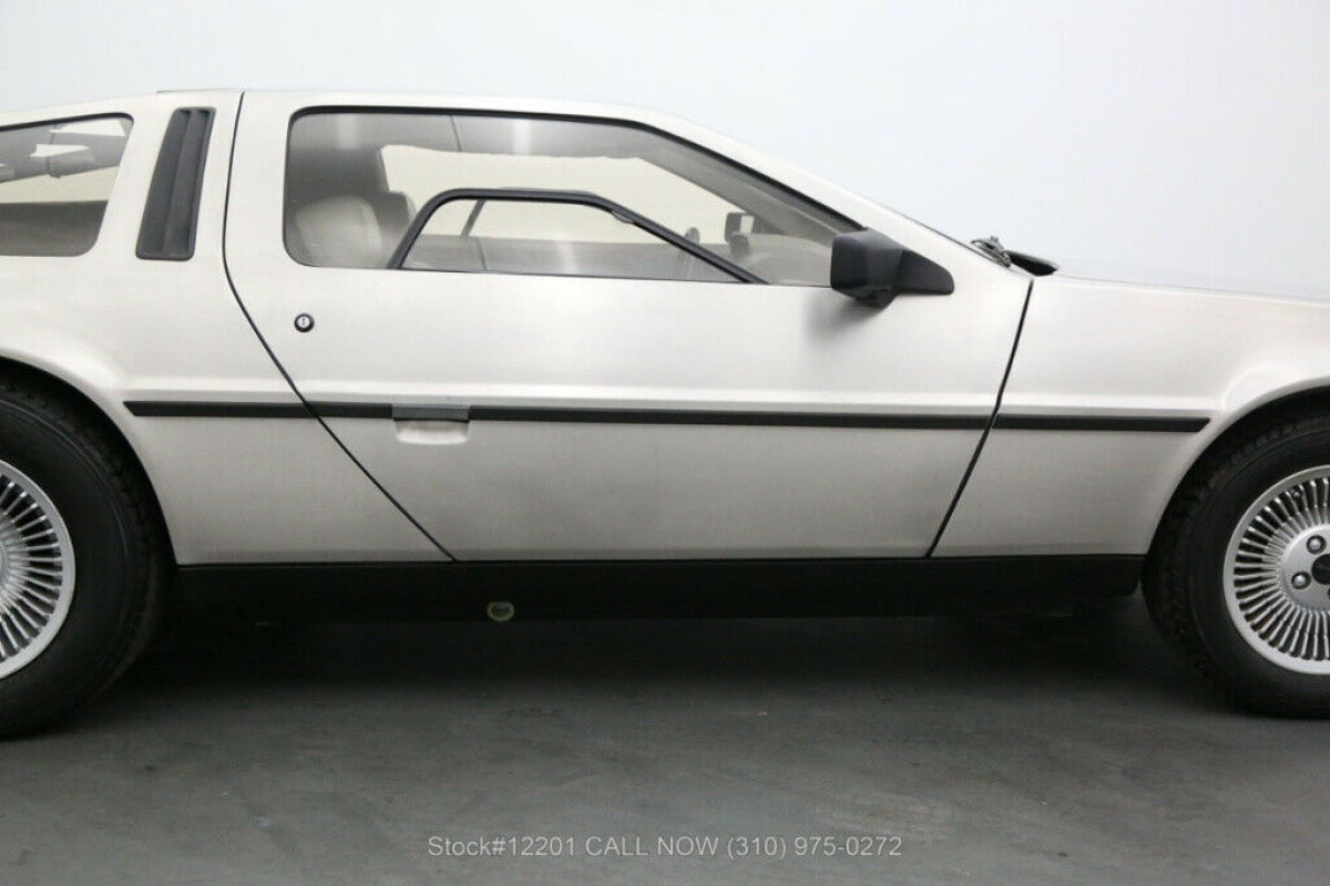 1982 DeLorean DMC - photo 11