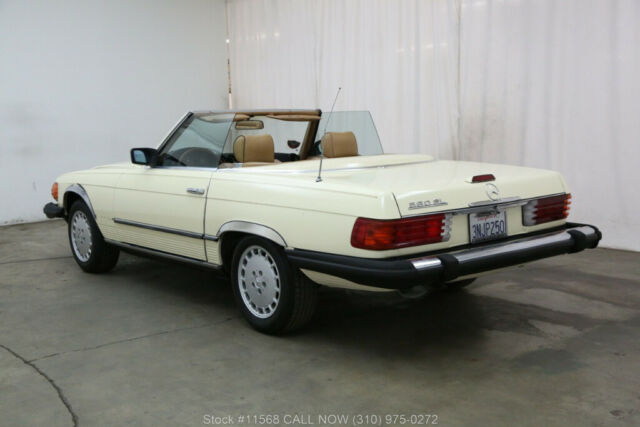 1982 Mercedes-Benz 300-Series - photo 6