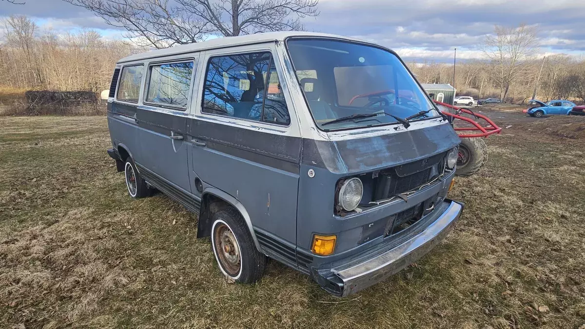 1982 Volkswagen Vanagon Blue BUS 1982 Volkswagen Vanagon BUS
