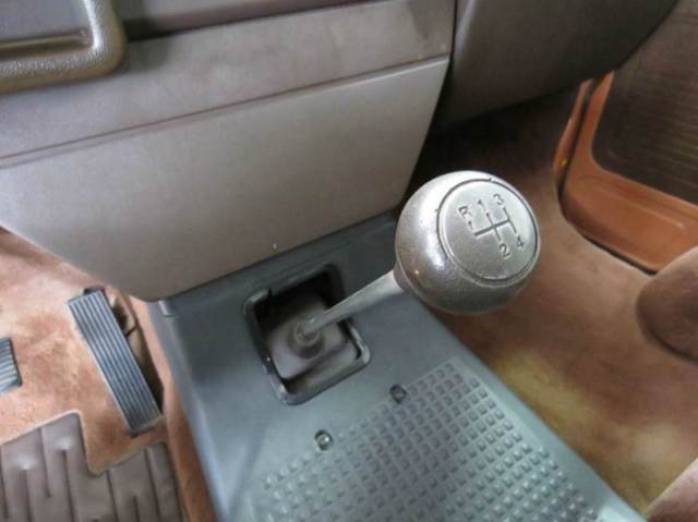 1982 Volkswagen Bus/Vanagon Diesel Camper 3dr Mini Van - photo 3