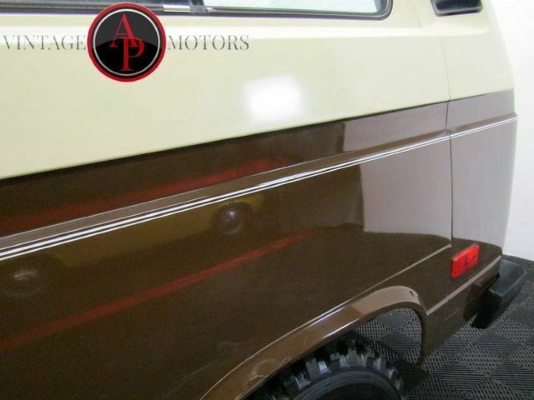 1982 Volkswagen Bus/Vanagon RARE GL DIESEL/SUNROOF! - photo 10