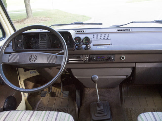 1982 Volkswagen Bus/Vanagon Campmobile Van Camper 3-Door - photo 5