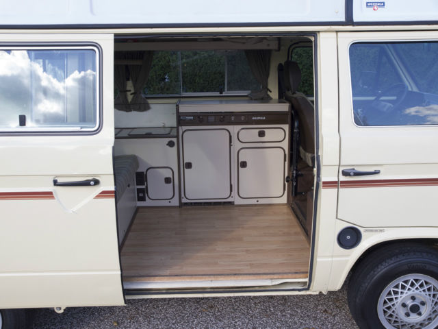 1982 Volkswagen Bus/Vanagon Campmobile Van Camper 3-Door - photo 7