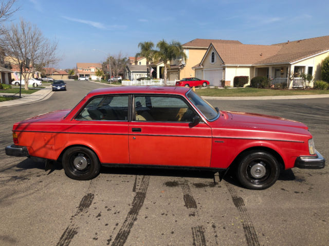1982 Volvo 240 DL - photo 2