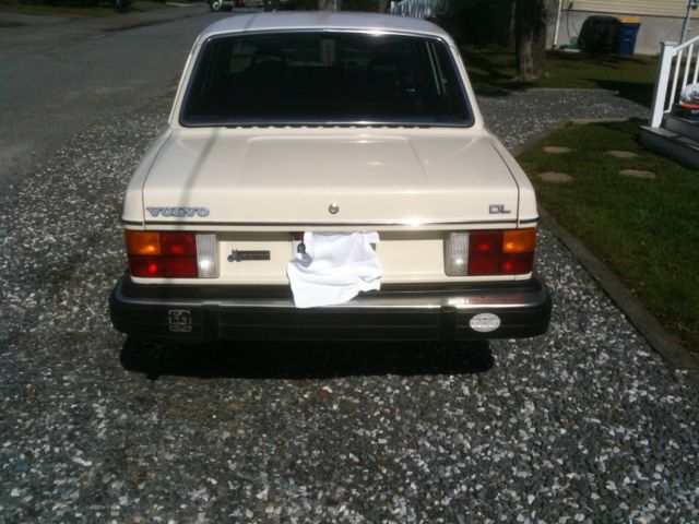1982 Volvo 240 - photo 4