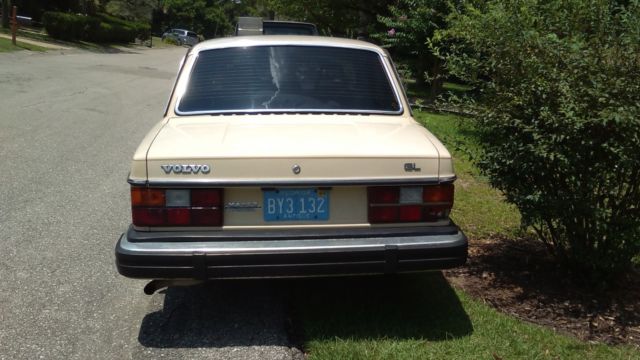 1982 Volvo 240 GL - photo 4