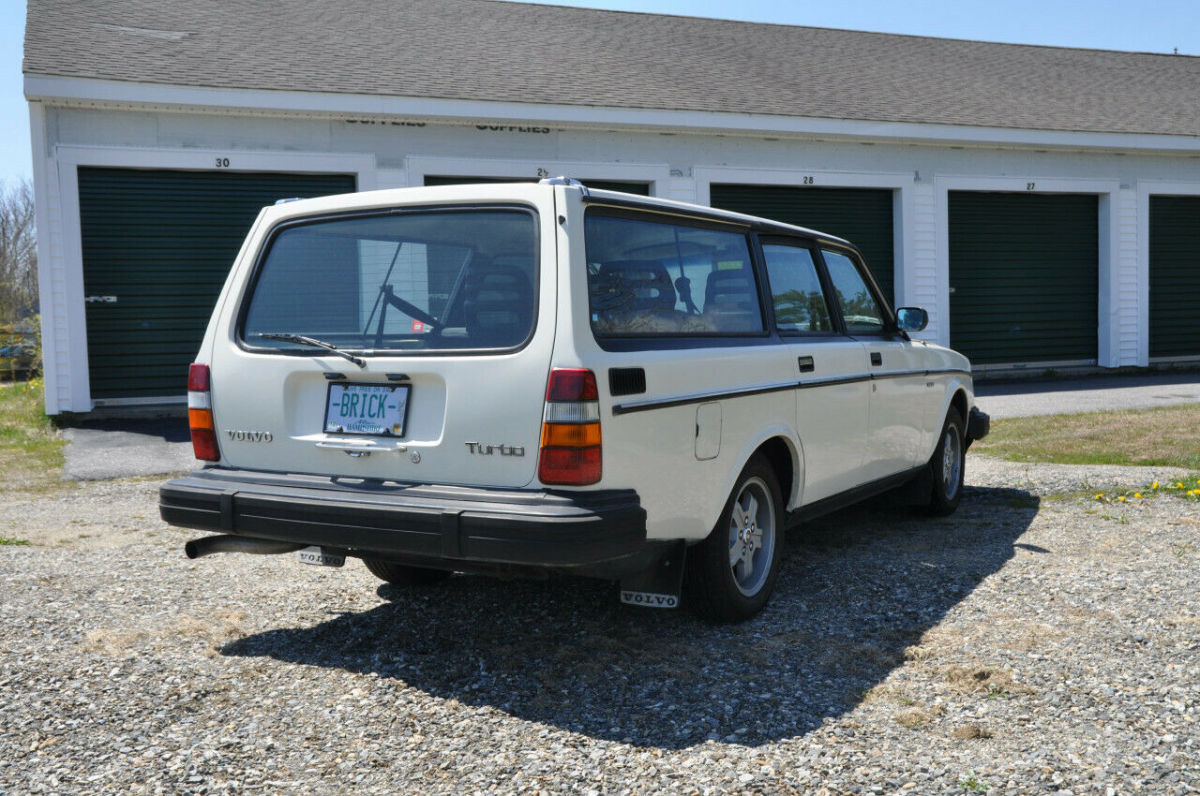 1982 Volvo 240 - photo 6