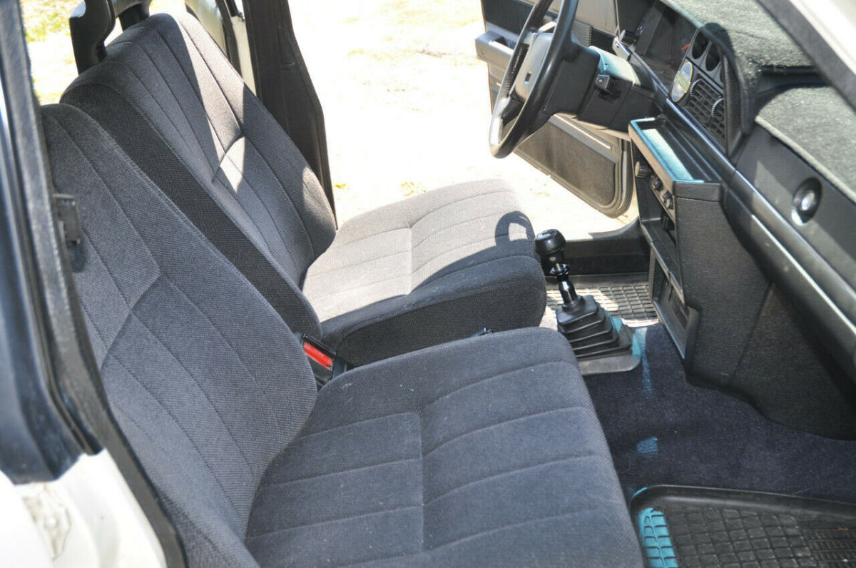 1982 Volvo 240 - photo 7