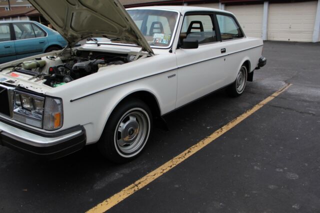 1982 Volvo 240 DL - photo 6
