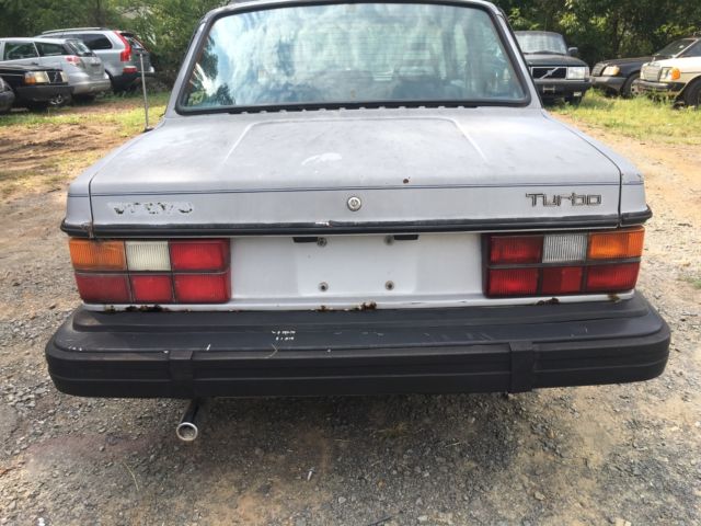1982 Volvo 242 GLT Sedan 2-Door - photo 5