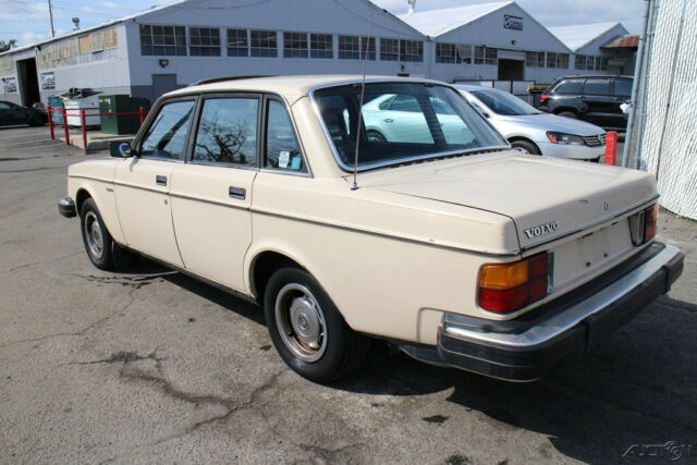 1982 Volvo GL - photo 3