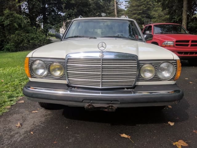 1982 Mercedes-Benz 300-Series - photo 9