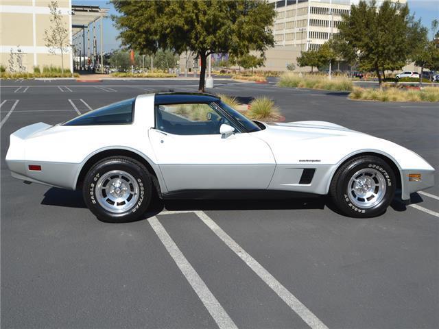 1982 Chevrolet Corvette Coupe - photo 10