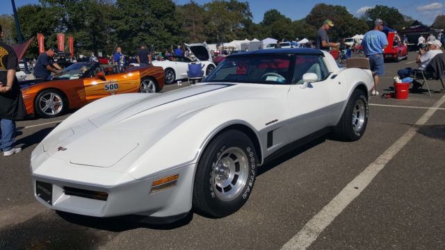 1982 Chevrolet Corvette Coupe - photo 2