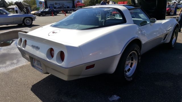 1982 Chevrolet Corvette Coupe - photo 4