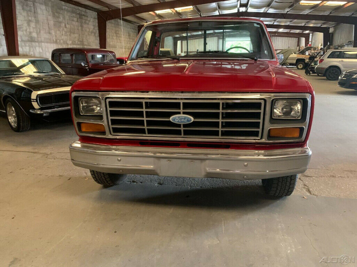 1982 Ford F-100 XLT 2dr Standard Cab SB - photo 2