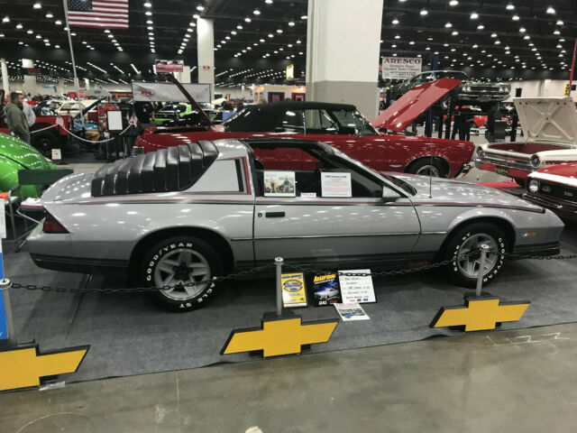 1982 Chevrolet Camaro Z28 - photo 3