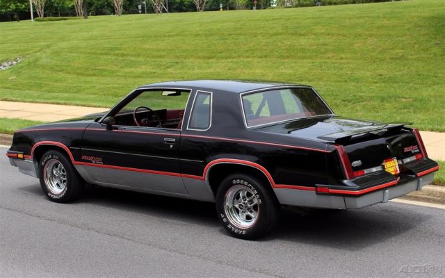 1983 Oldsmobile Cutlass 4-4-2 (442) 15th Ann Hurst - photo 3