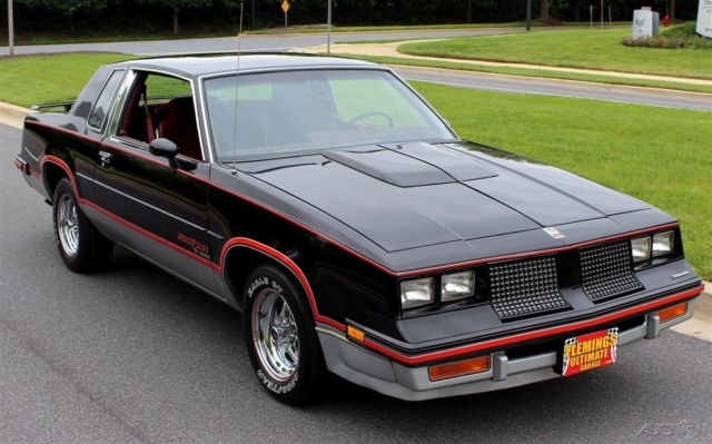1983 Oldsmobile Cutlass 4-4-2 (442) 15th Ann Hurst - photo 8