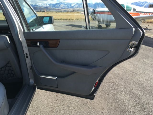 1983 Mercedes-Benz 300-Series - photo 4