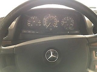 1983 Mercedes-Benz 300-Series station wagon - photo 8