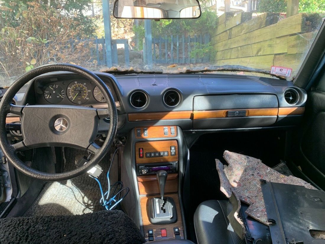 1983 Mercedes-Benz 300-Series - photo 11