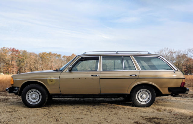 1983 Mercedes-Benz 300-Series - photo 2