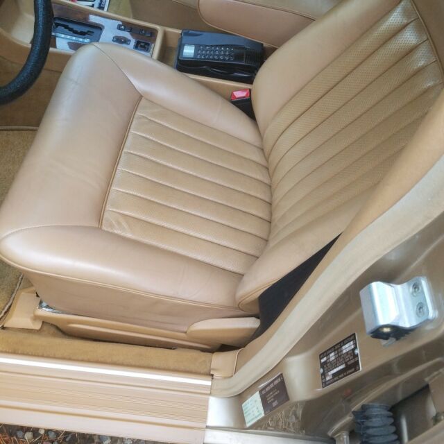 1980 Mercedes-Benz 300-Series - photo 12