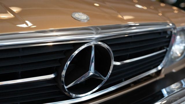1983 Mercedes-Benz 300-Series 380 SL - photo 9