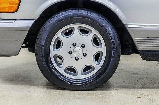 1983 Mercedes-Benz 300-Series 380SEC 2dr Coupe - photo 8
