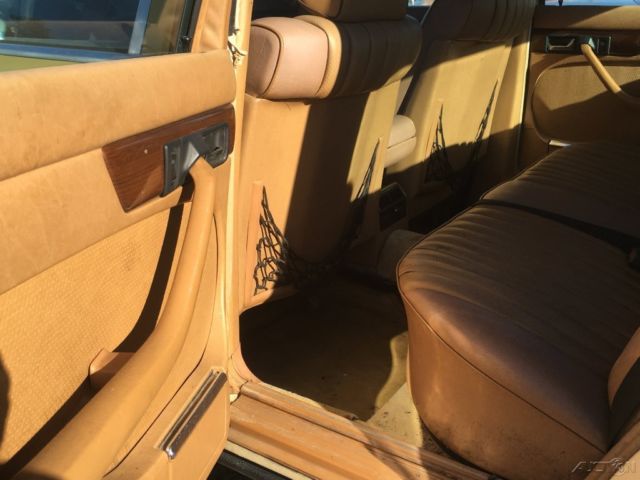 1983 Mercedes-Benz 300-Series 4 Dr Turbodiesel - photo 9