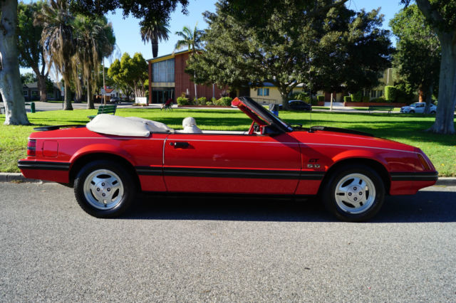 1983 Ford Mustang 5 SPD GLX CONVERTIBLE WITH 41K MILES - photo 3