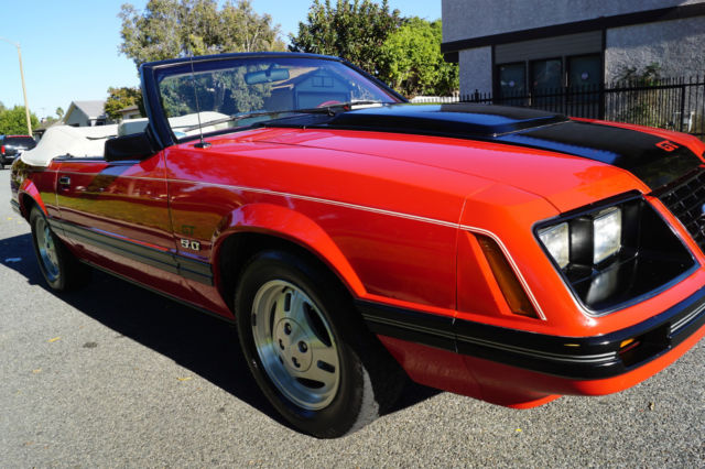 1983 Ford Mustang 5 SPD GT CONVERTIBLE WITH 41K MILES - photo 6