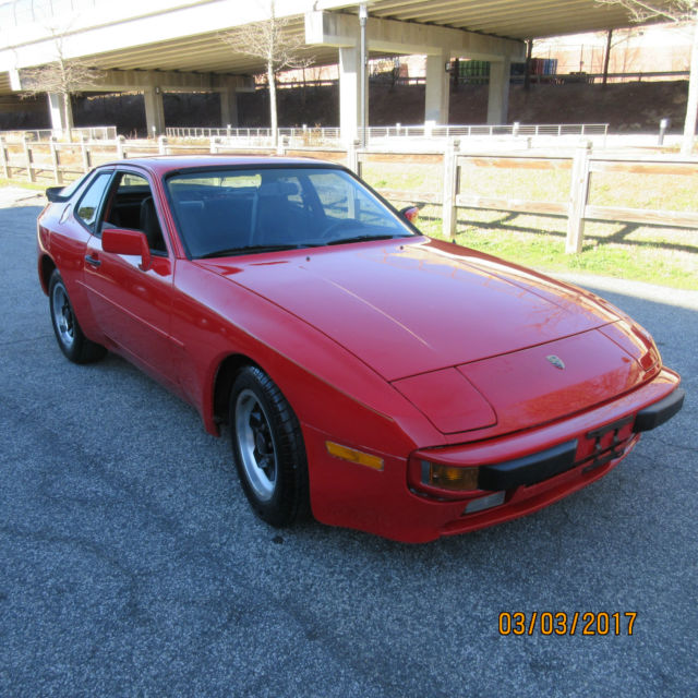 1983 Porsche 944 2 door coupe - photo 7