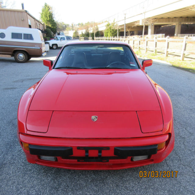 1983 Porsche 944 2 door coupe - photo 8