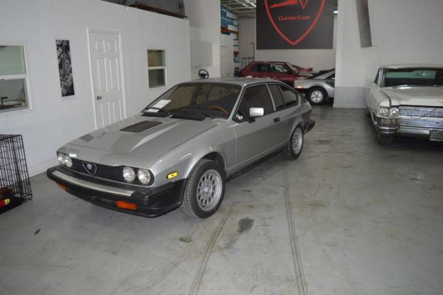 1983 Alfa Romeo GTV 6 fantastic piece, great deal! - photo 12
