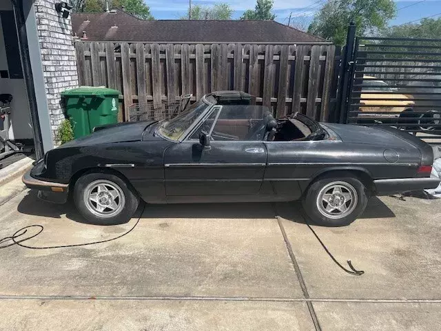 1983 Alfa Romeo Spider Convertible 1983 Alfa Romeo Spider 2000 SPIDER