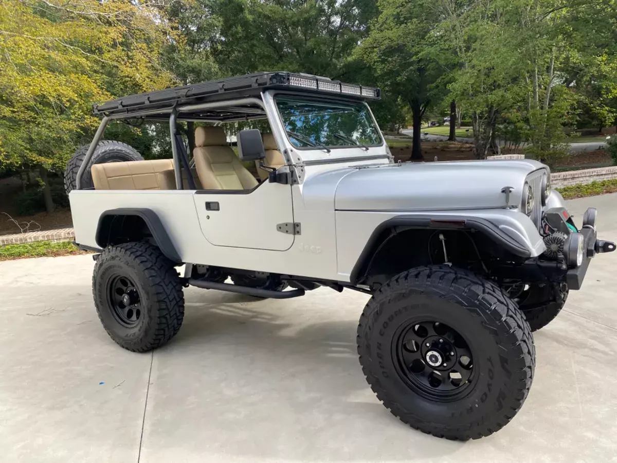 1983 AMC Jeep Scrambler CJ-8 SIX PASSENGER Hard-Top AC AUTO 5-YEAR BUILD 1983 Jeep Scrambler