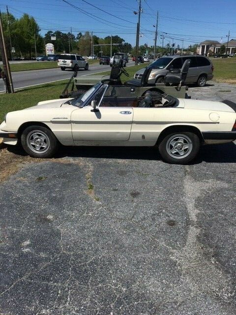 1983 Barn find , 43,095 original miles 1983 Alfa Romeo Spider spyder volece