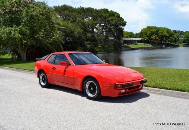 1983 Porsche 944 Base 2dr Hatchback - photo 2