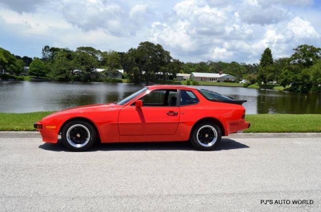 1983 Porsche 944 Base 2dr Hatchback - photo 3